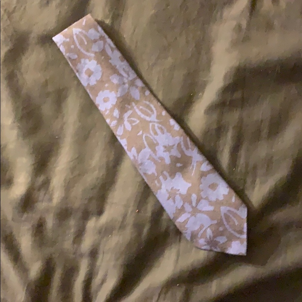 One Perry Ellis silk/linen fabric.